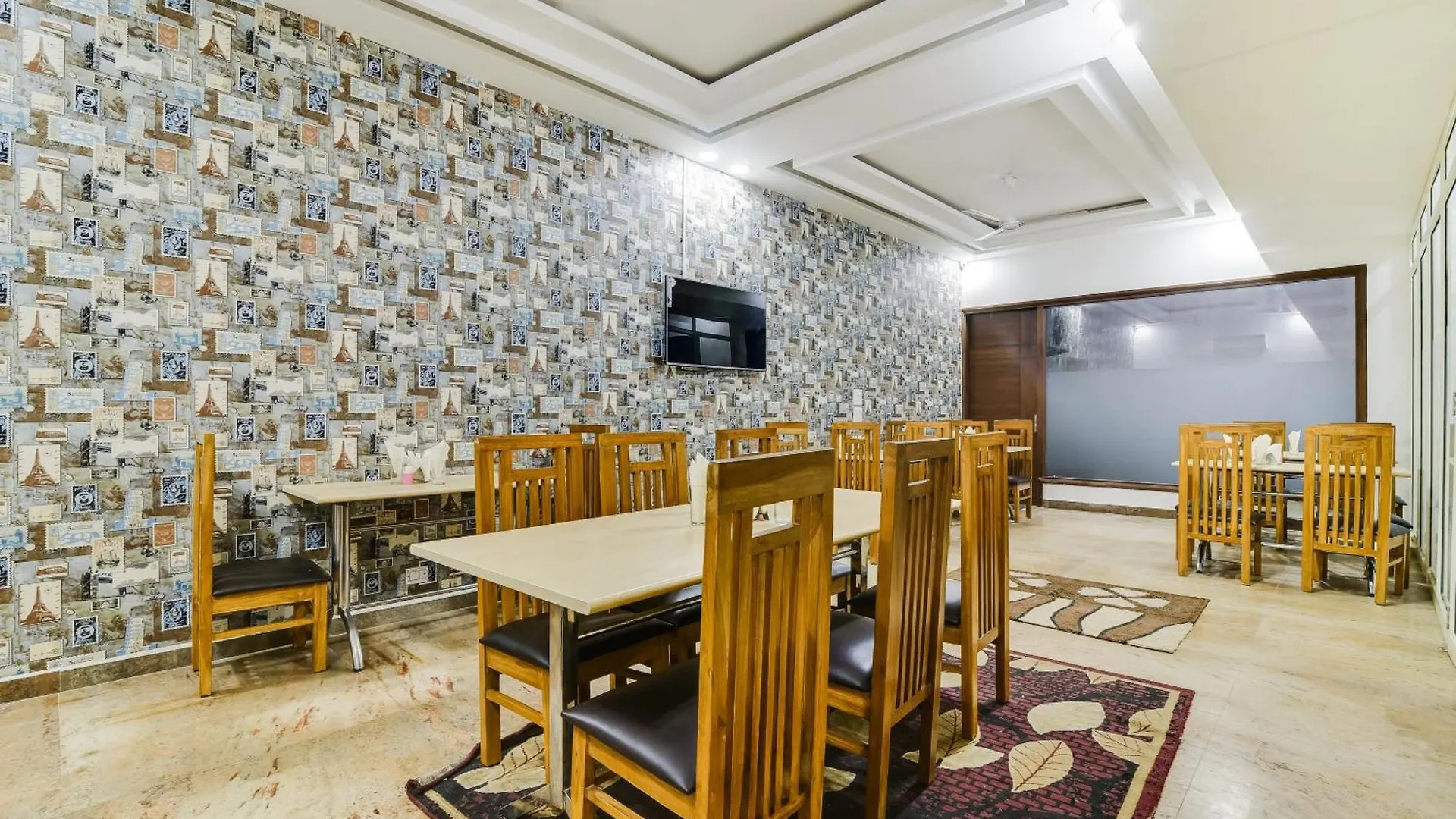 Hotel O Pink Stays Gurgaon