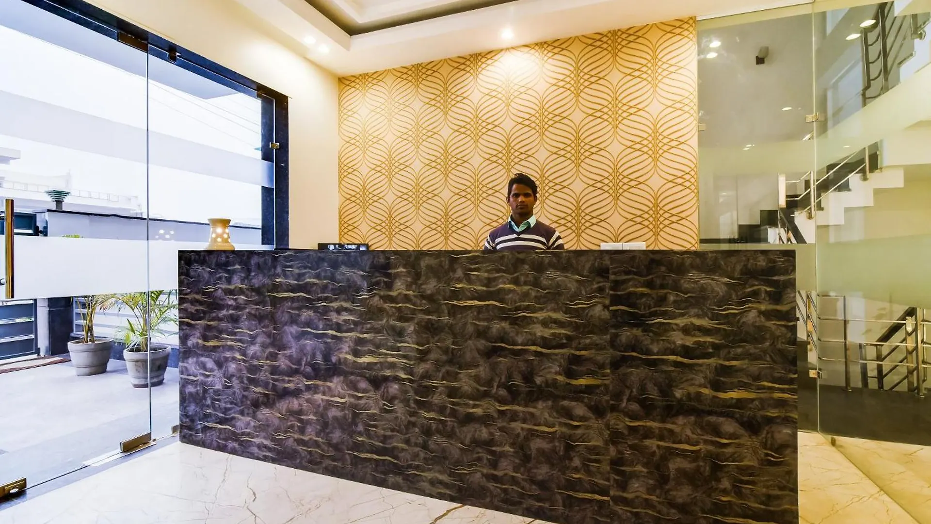 Hotel O Pink Stays Gurgaon